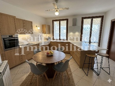 Foto Villa a schiera a Cascina San Frediano Nord - San Casciano di 120 m²