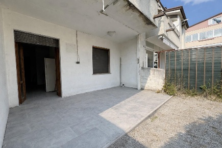 Foto Appartamento a Viareggio Torre del Lago di 80 m² con 6 locali