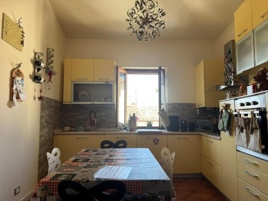 Foto Appartamento a Calci Centro di 90 m² con 4 locali in vendita