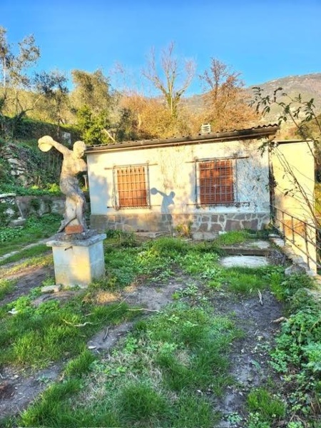 casa indipendente in vendita a Calci