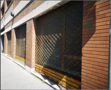 Foto Locale commerciale a Pontedera Centro di 150 m² con 3 locali