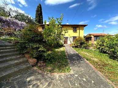 Foto Casale a Pescia Collodi, Ponte all'Abate, Monte a Pescia di 187 m²