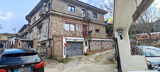 Foto Ristorante in LocalitÃ  MONTAGNELLA SNC, Girifalco Centro di 767 m²