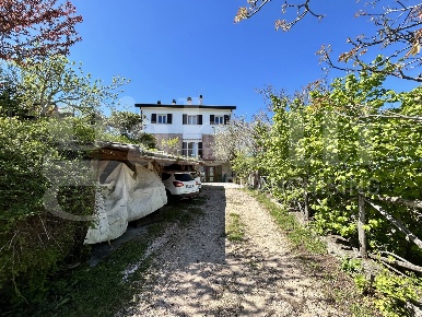 Foto Villa singola in NAPOLEONICA, Loiano Centro di 212 m² con 5 locali