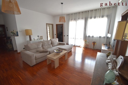 Foto Appartamento in Via giovanni falcone 43, Bareggio di 155 m² in vendita