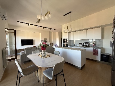 Foto Appartamento in Piazza Antonio Moscatelli 8, Mentana Centro di 151 m²