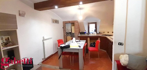 Foto Casa indipendente in Via Asilo 4, Farigliano Centro di 98 m²