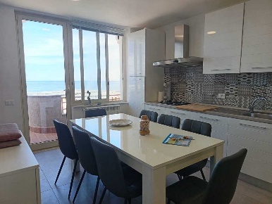 Foto Appartamento a Balestrate di 97 m² con 5 locali in vendita