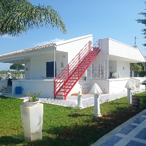 Foto Villa unifamiliare a Castelvetrano Centro di 200 m² con 6 locali
