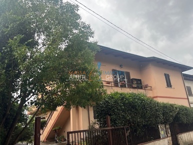 Foto Appartamento in Via Celia 1, Massa Zona Industriale di 153 m²