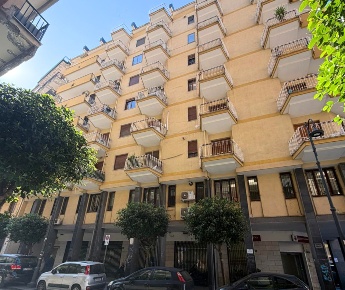 Foto Ufficio in Piazza d'Amora 3, Nocera Inferiore di 95 m² con 3 locali