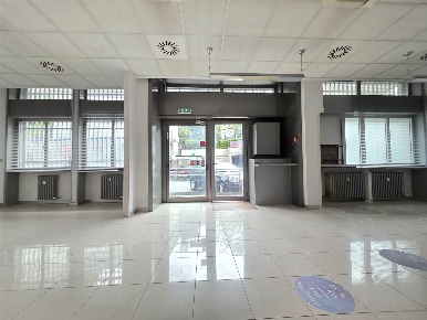 Foto Negozio a Vercurago di 240 m² con 240 locali in vendita
