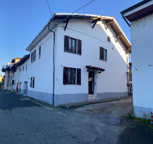 Foto Casa indipendente a Alessandria Lobbi di 187 m² con 7 locali