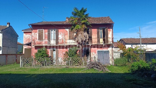 Foto Rustico a Mortara Centro di 251 m² con 5 locali in vendita