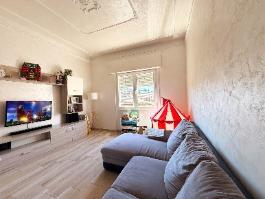 Foto Appartamento in Via Roma 74C, Signa Centro di 81 m² con 4 locali