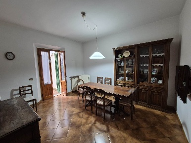 Foto Casa indipendente a Prato Zarini - Valentini di 150 m² con 5 locali