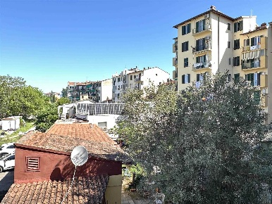 Foto Appartamento in Via fra Diamante, Firenze di 65 m² con 3 locali
