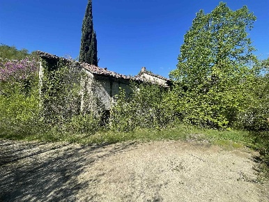 Foto Rustico a Città di Castello di 500 m² con 4 locali in vendita