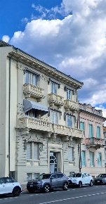Foto Appartamento in viale Giosuè Carducci 77, Viareggio Lungomare di 85 m²