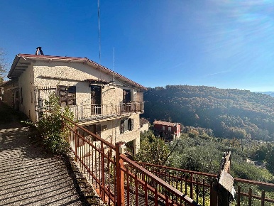 Foto Appartamento a Poggio San Lorenzo Centro di 78 m² con 3 locali