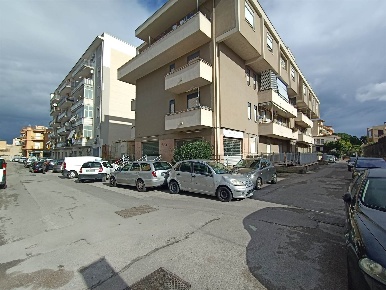 Foto Negozio in VIA GUGLIELMO PEPE SNC, Bagheria Centro di 80 m² in vendita