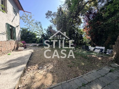 Foto Appartamento a Chiesina Uzzanese Centro di 90 m² con 4 locali