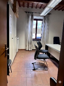 Foto Ufficio a San Giuliano Terme San Giuliano Terme Paese di 40 m²