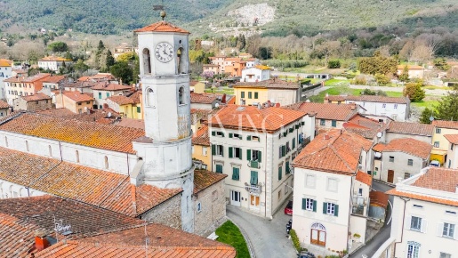 Foto Appartamento a Lucca Santa Maria del Giudice di 157 m² con 6 locali