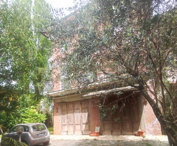 Foto Appartamento a Pietrasanta di 90 m² con 4 locali in vendita