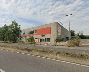 Foto Locale commerciale a Milano Muggiano di 444 m² con 3 locali in vendita
