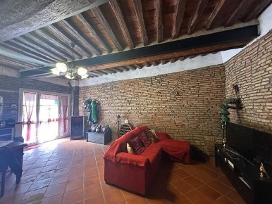 Foto Casa indipendente a Crespina Lorenzana Crespina di 80 m² con 3 locali