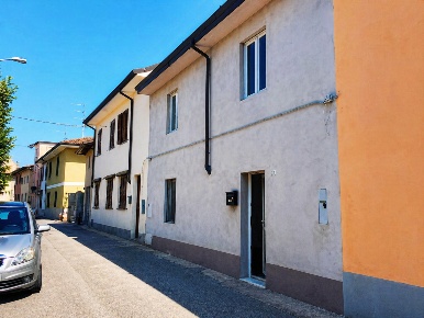 Foto Appartamento a Corno Giovine di 103 m² con 4 locali in vendita