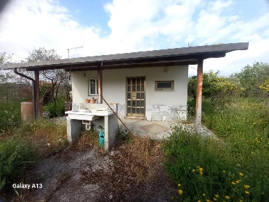 Foto Terreno agricolo a Castelnuovo Magra di 2006 m² in vendita