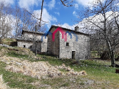 Foto Rustico a Fabbriche di Vergemoli Fabbriche Di Vallico di 153 m²