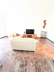 Foto Appartamento a Carrara Avenza di 100 m² con 4 locali in affitto
