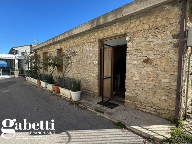 Foto Appartamento in Via Patti Marina snc, Patti Centro di 90 m² in vendita