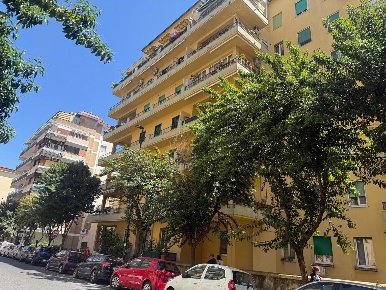 Foto Appartamento in Via Giuseppe Orsi 33, Napoli Arenella di 104 m²