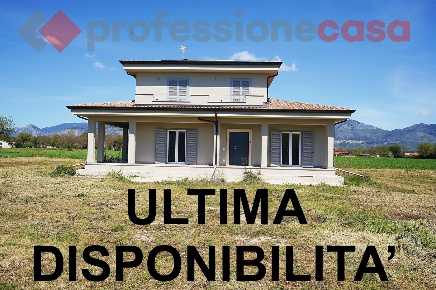 Foto Villa singola in Via castelluccio 0, Piedimonte San Germano di 214 m²