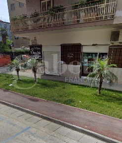 Foto Negozio in Via Raffaello 35, Aversa di 230 m² con 1 locali in affitto