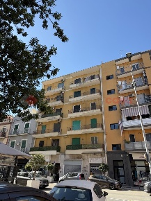 Foto Appartamento in Via PASUBIO 220, Bari Carrassi di 100 m² con 3 locali