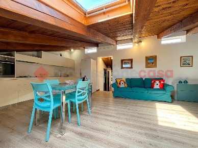 Foto Appartamento in Via SOTTORIVA 15, Verona Centro Storico di 75 m²