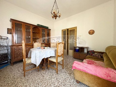Foto Appartamento a San Costanzo di 85 m² con 5 locali in vendita