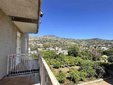 Foto Appartamento in Via Pietro Scaglione 34, Palermo di 104 m² in vendita