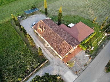 Foto Ristorante a Scansano di 301 m² con 3 locali in affitto