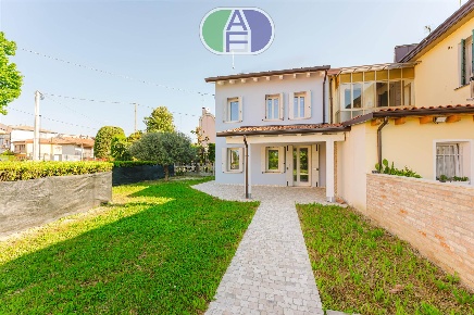 Foto Villa bifamiliare in Via Castellana 232, Venezia Trivignano - Gatta