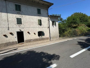 Foto Appartamento in Via Dell'Appenino  165, Vernio La Storaia di 83 m²