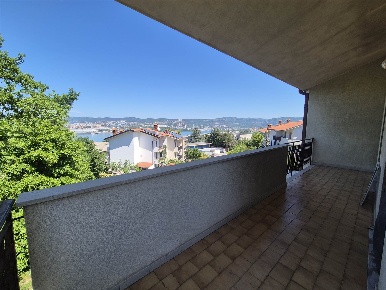 Foto Villa unifamiliare in Via Calderai  15, Muggia Centro di 198 m²