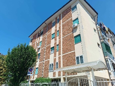 Foto Appartamento in Via Bruno Buozzi 8, Caserta Ospedale di 80 m²