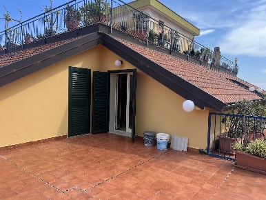 Foto Attico in Via Giovanni Verga 56, Acireale di 60 m² con 2 locali