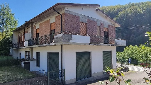 Foto Case semi ndipendenti a Licciana Nardi di 150 m² con 4 locali